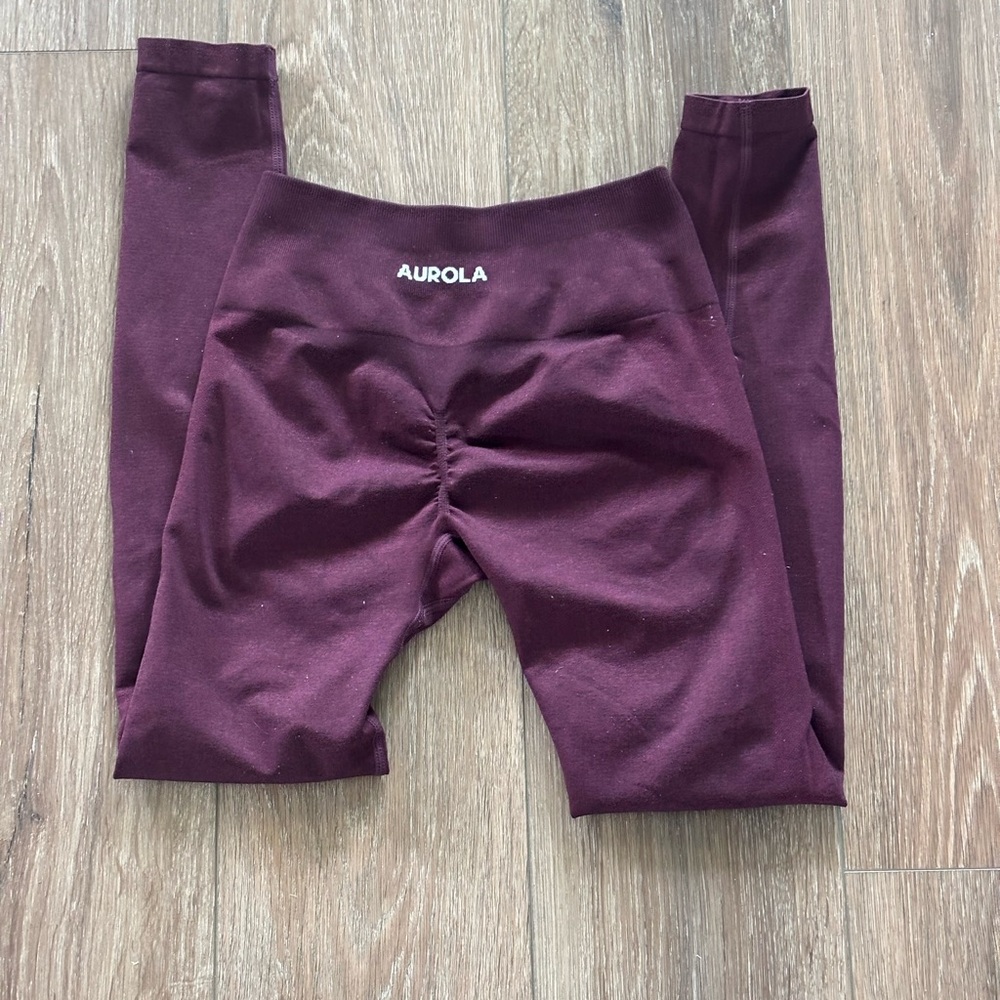 Aurola Maroon Leggings